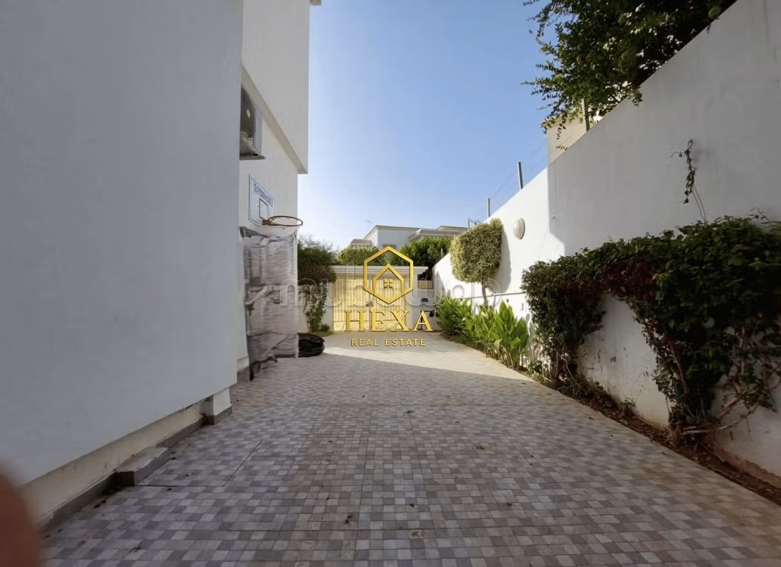 Villa S4 con giardino ai Jardins De L'Aouina