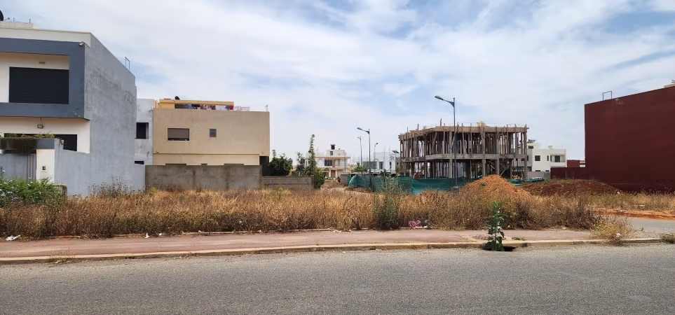 Terreno en venta en Tamesna. Superficie de 311 m²
