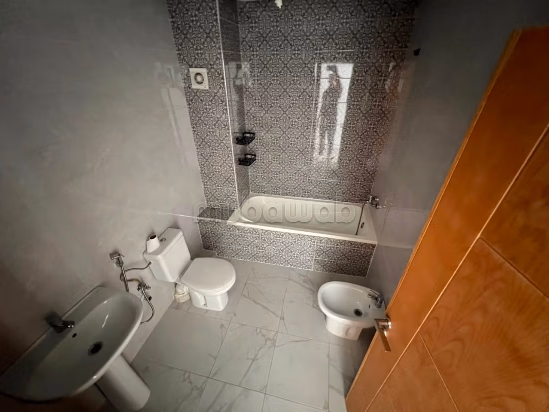 Spacieux appartement vide à louer, Mesnana Golf — 6