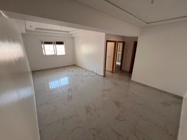 Spacieux appartement vide à louer, Mesnana Golf
