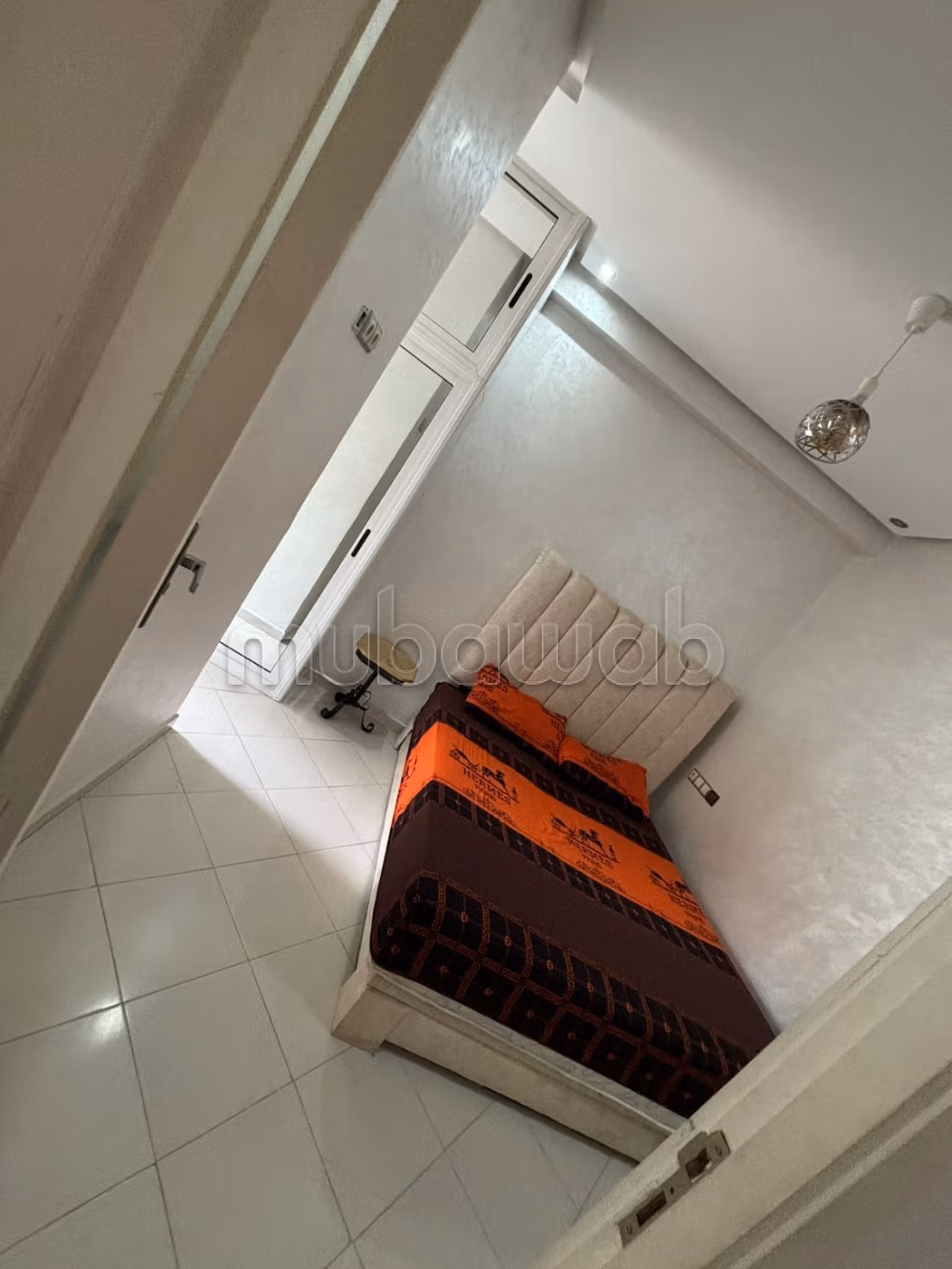 Alquila este apartamento en Hamria. Superficie total 43 m². Terraza y ascensor
