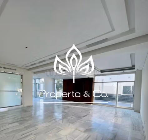 Lussuosa Villa di Prestigio con Piscina e Jacuzzi – Vista Mozzafiato sulla Baia di Tangeri, Malabata