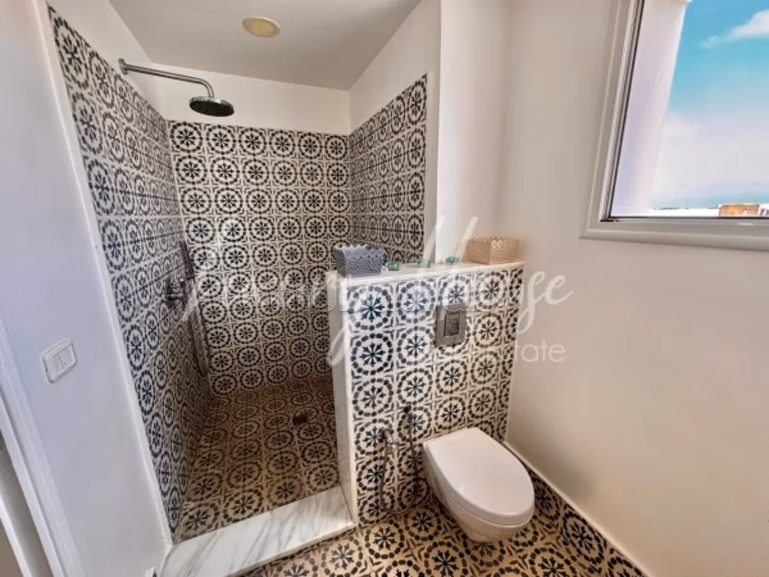 Duplex S3 arredato con terrazza nel cuore di Sidi Bou