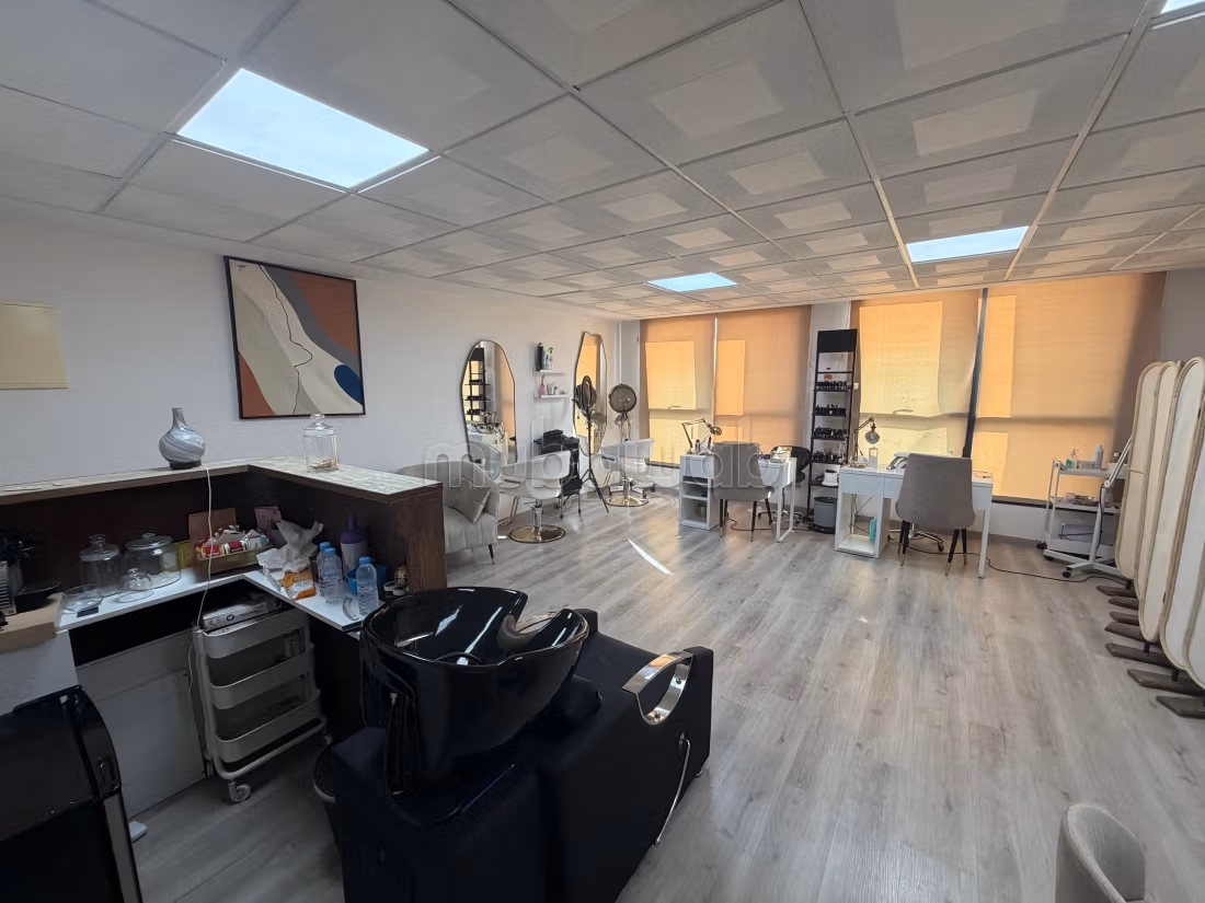 Affitto di salone di bellezza