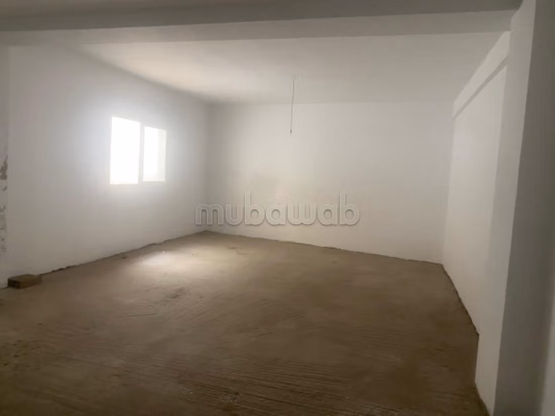 Bureau en vente palmier en face paul