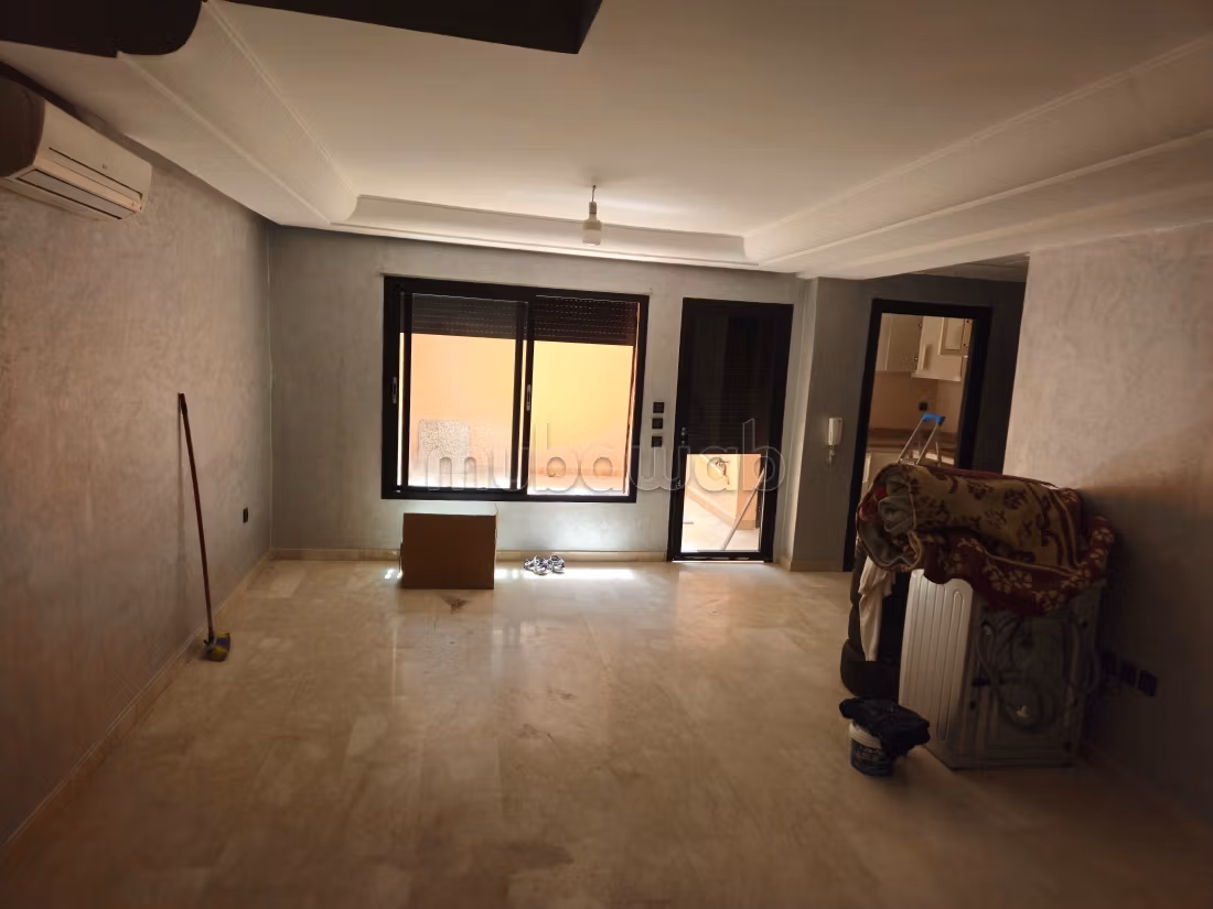 À louer – Magnifique duplex vide en face du Lycée Victor Hugo, — 2