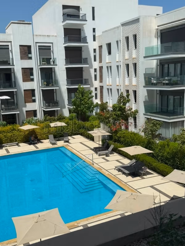Appartamento in affitto a Souissi. Superficie totale 130 m². Arredato