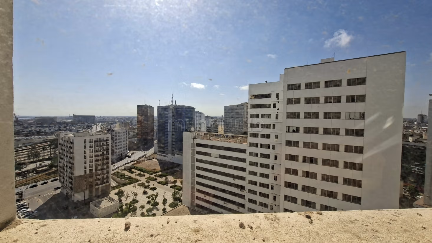 Apt 95 m² plein sud 
2 chambres proche port — 5