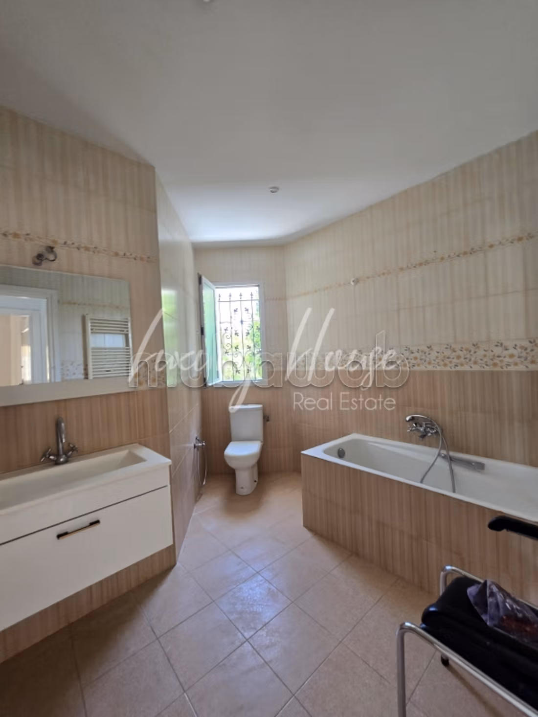 Una villa S3 indipendente in stile duplex a La Sou
