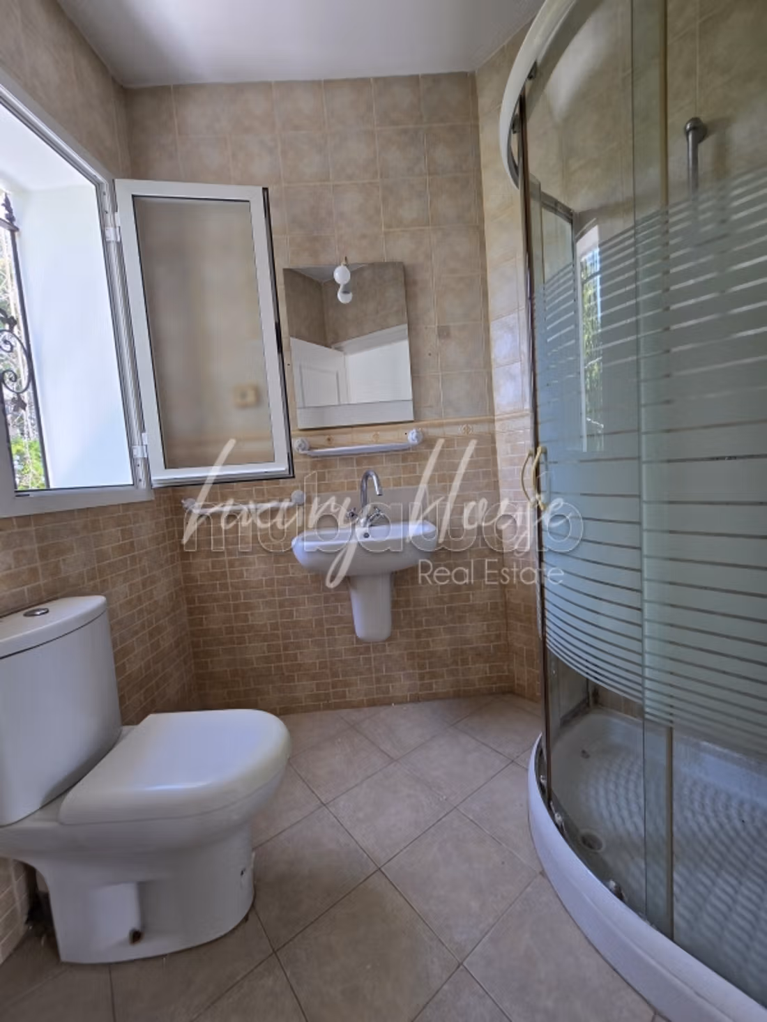 Una villa S3 indipendente in stile duplex a La Sou