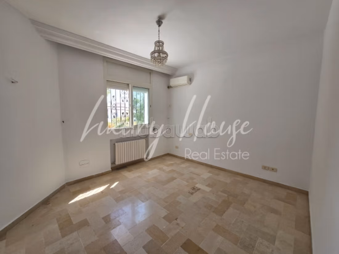 Una villa S3 indipendente in stile duplex a La Sou