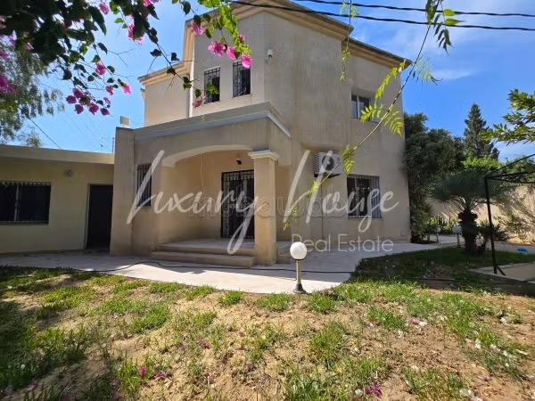 Une villa S3 indépendante de style duplex à la Sou