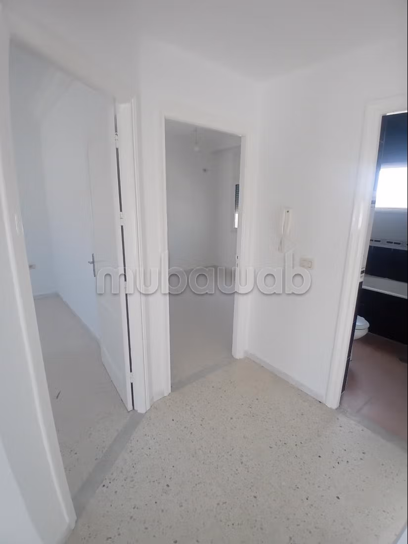 Appartamenti in vendita. Grande superficie di 76 m². Grande balcone