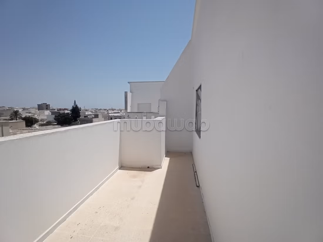 Appartamenti in vendita. Grande superficie di 76 m². Grande balcone