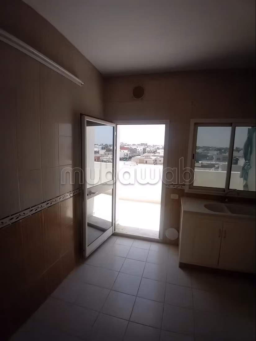 Appartamenti in vendita. Grande superficie di 76 m². Grande balcone