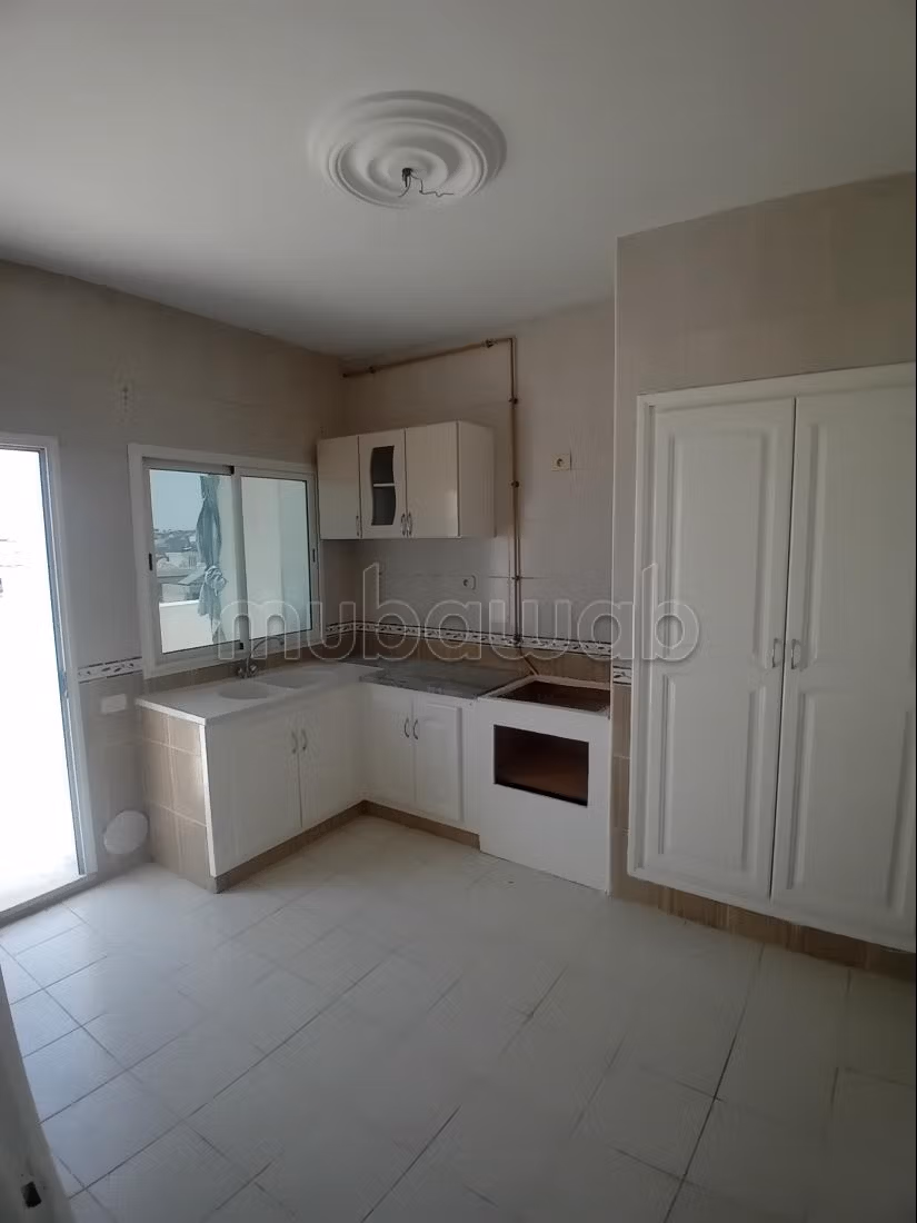 Appartamenti in vendita. Grande superficie di 76 m². Grande balcone