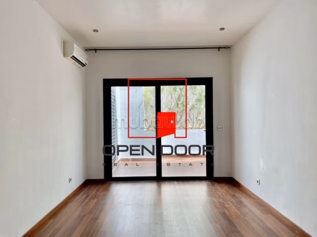 In affitto – Magnifica villa moderna S5 con piscina