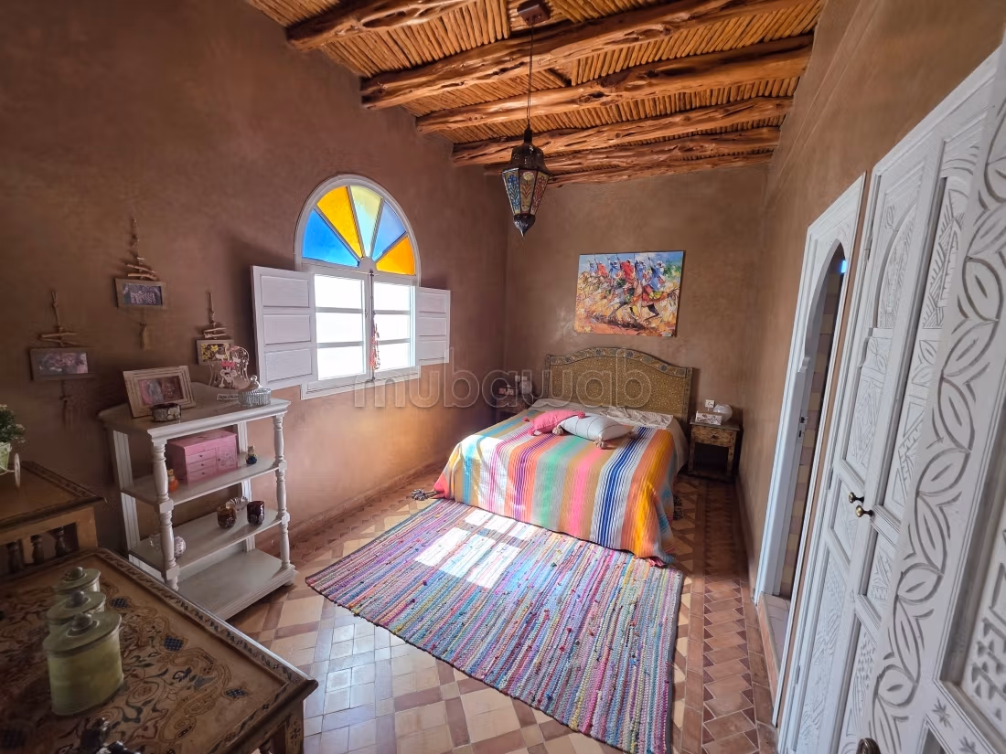 Luxe huis te koop in Douar Laarab. 9 comfortabele kamers. Goed ingericht