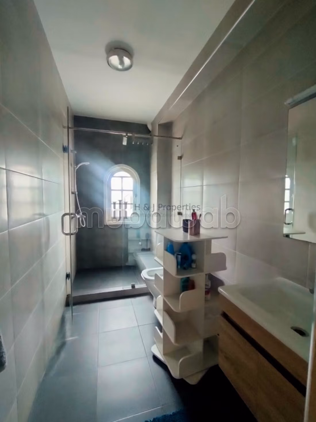 350m² empty villa - 3 bedrooms - pool
