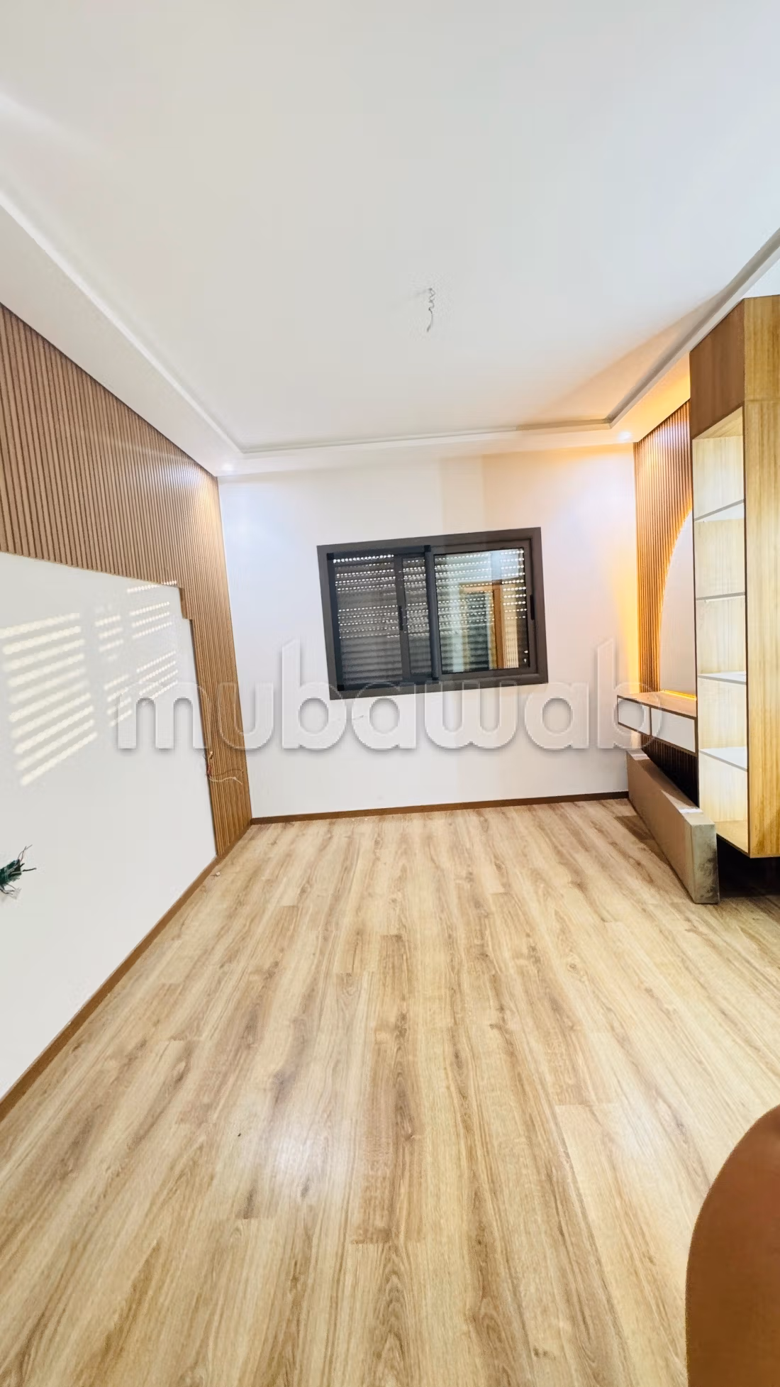 Appartement en location à Ziaten.
3 pièces confortables.
Double vitrage et chauffage central