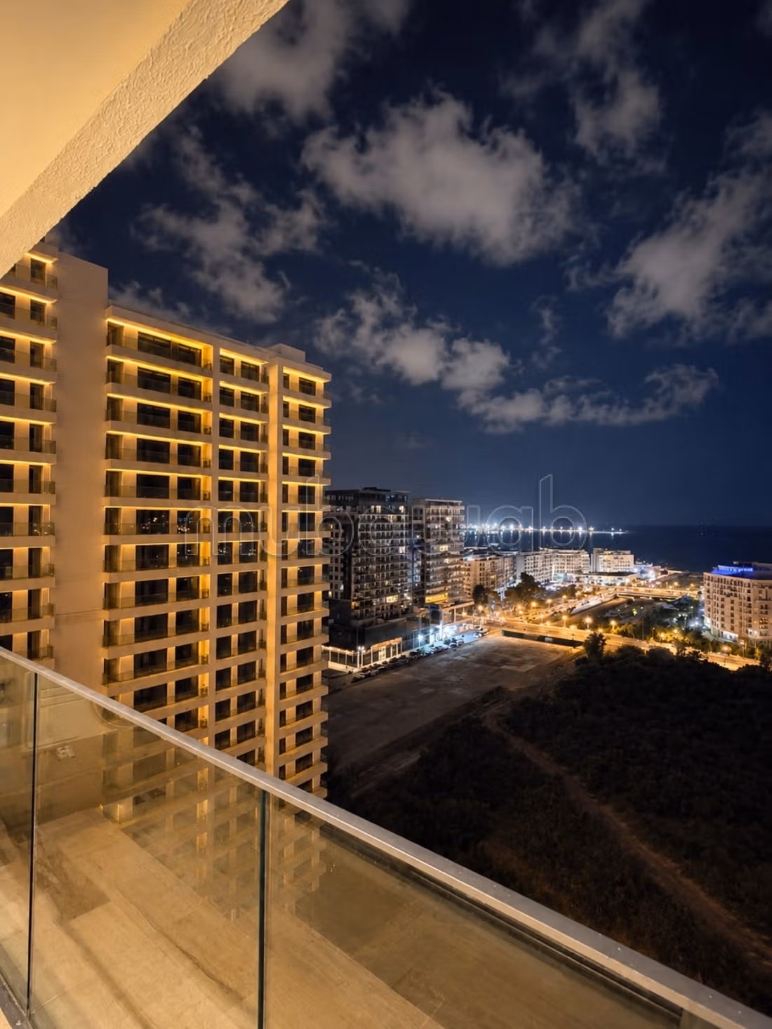 Studio vue mer 
Plus haute résidence de Tanger
