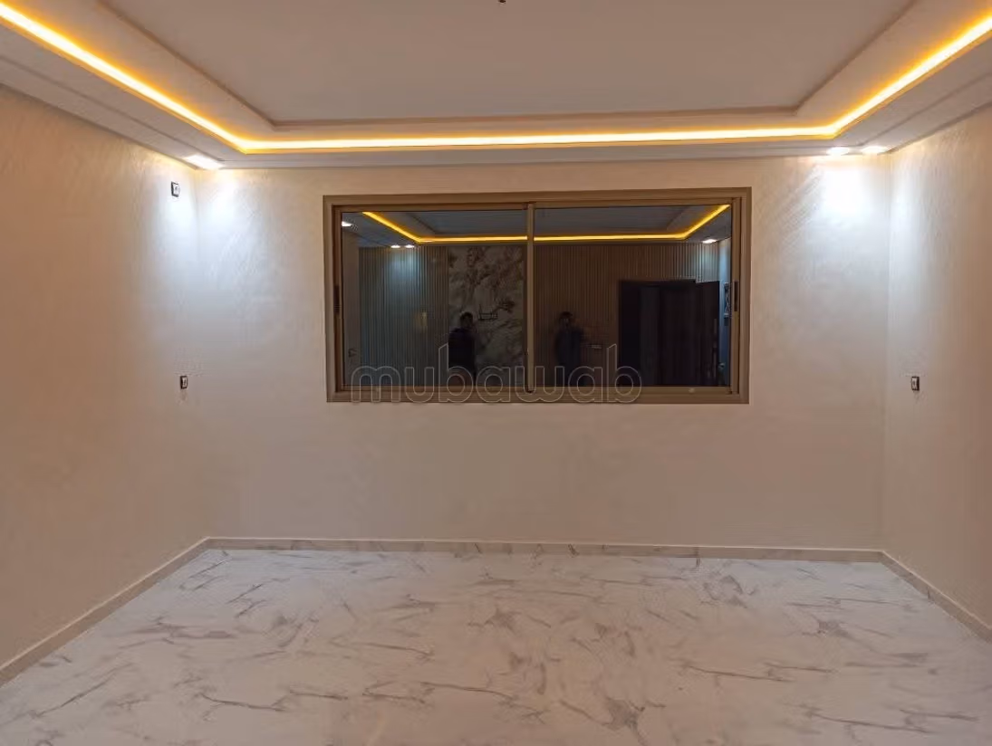 Vend appartement à Hamria.
Surface totale 115 m².
Ascenseur — 2