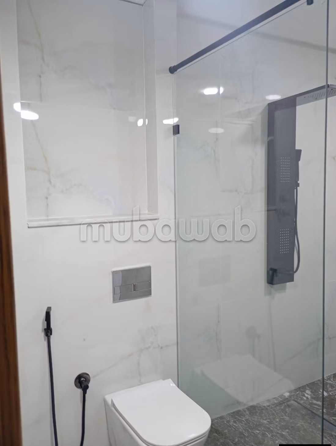 Apartamento en venta en Hamria. Superficie de 203 m². Puerta blindada, seguridad