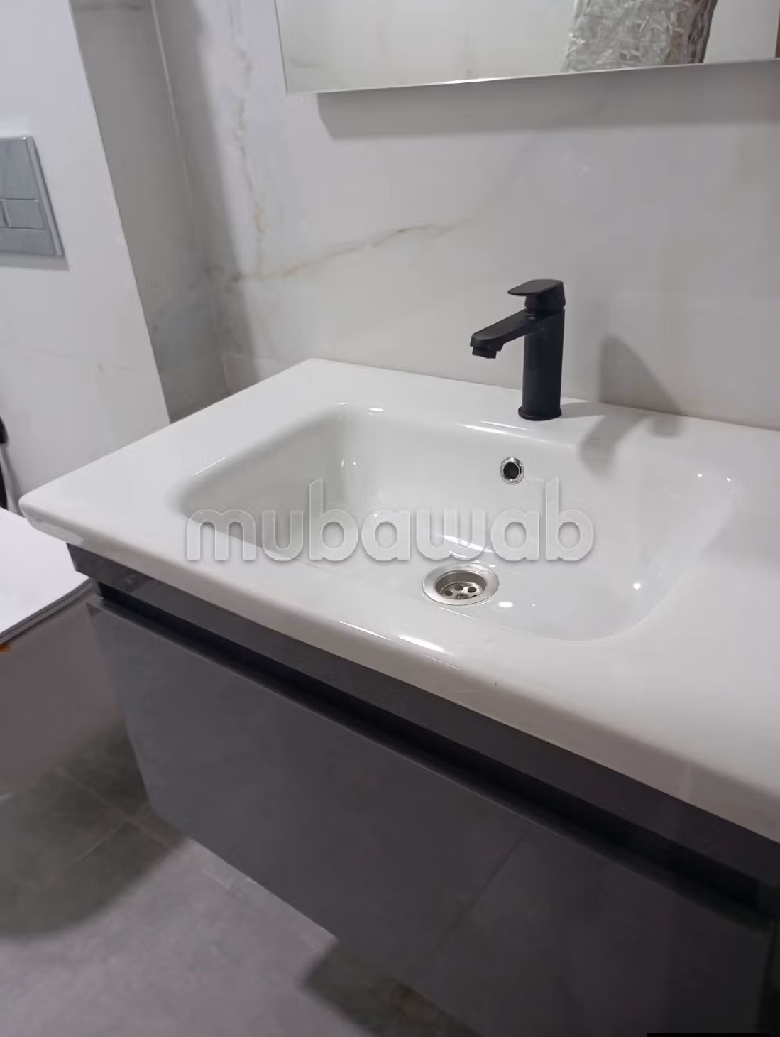 Apartamento en venta en Hamria. Superficie de 203 m². Puerta blindada, seguridad