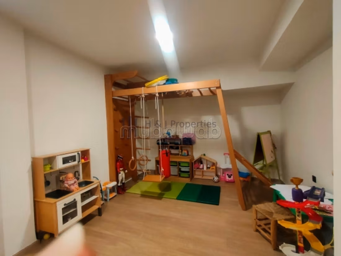 Villa 300m² meublée – 3 chambres – piscine