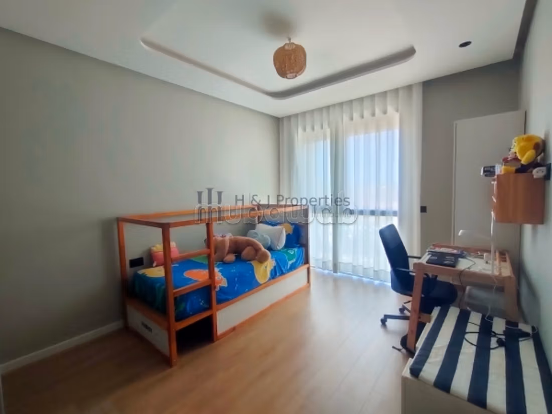 Villa 300m² meublée – 3 chambres – piscine