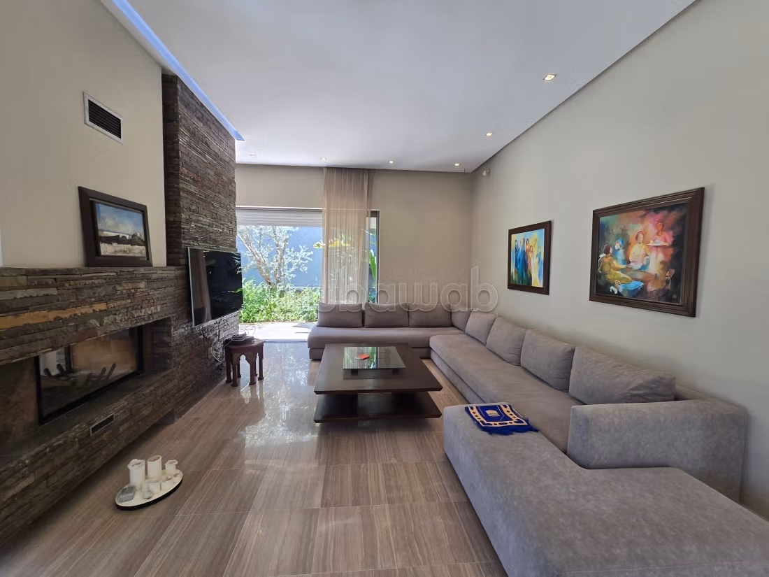 Magnificent architect-designed twin villa