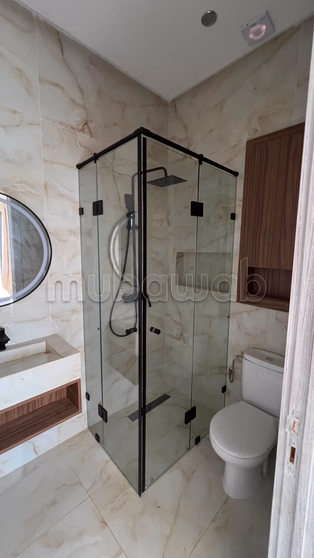 Luxe villa te koop in Douar Laarab. Oppervlakte van 1000 m². Gemeubileerd