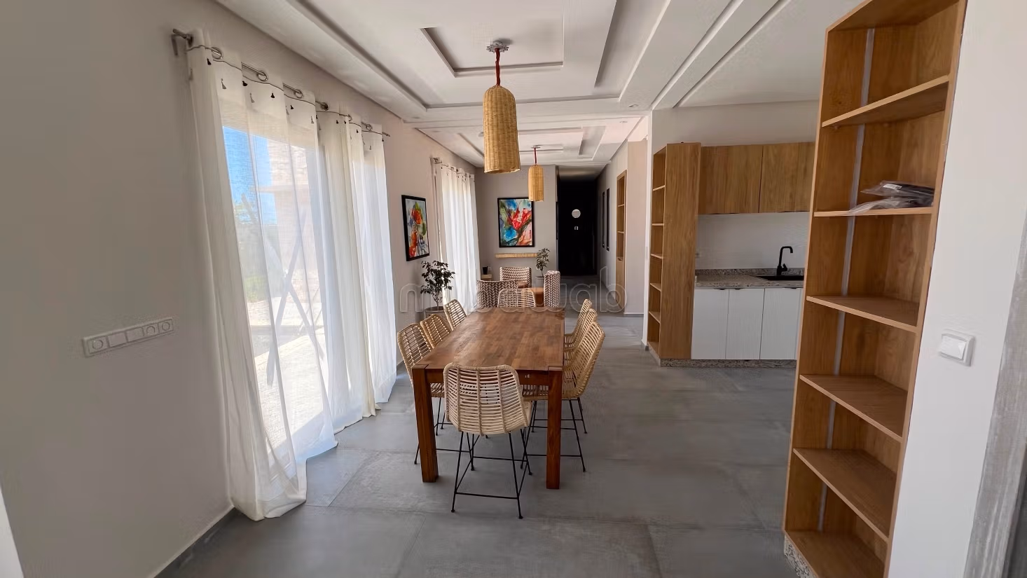 Luxe villa te koop in Douar Laarab. Oppervlakte van 1000 m². Gemeubileerd
