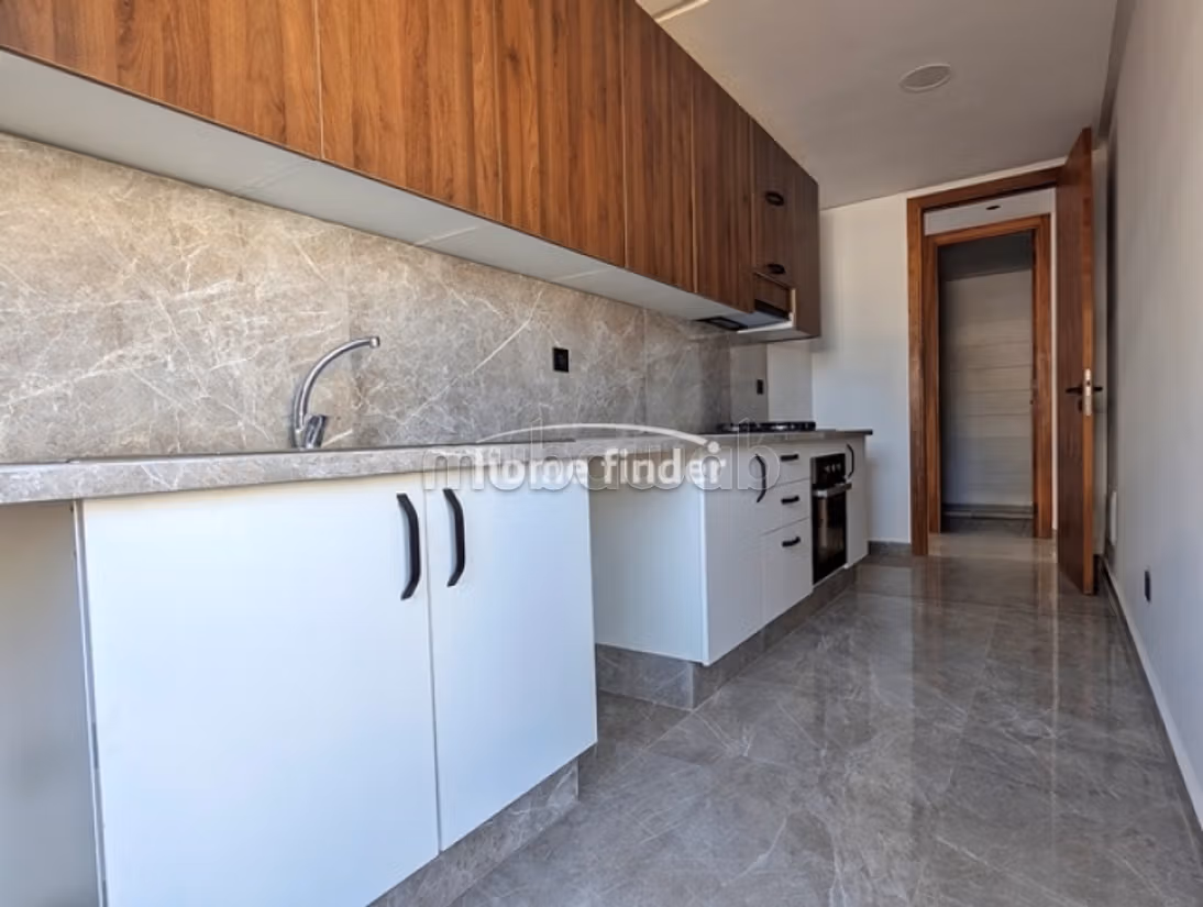 Appartement neuf à louer sur CFC
131 m² — 4