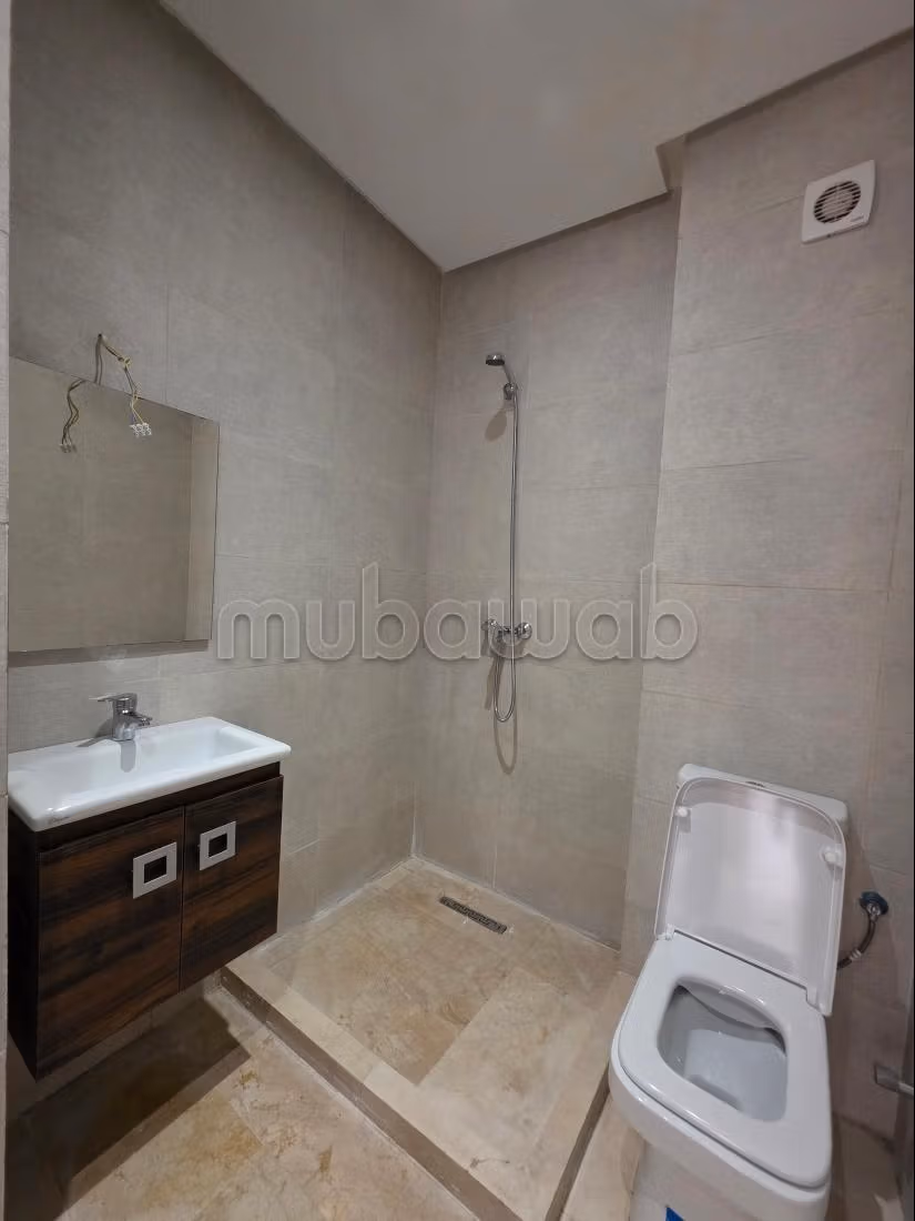 Appartement à louer à Samlalia. Surface de 80 m². Prestation de conciergerie, belle Piscine Num whatsapp