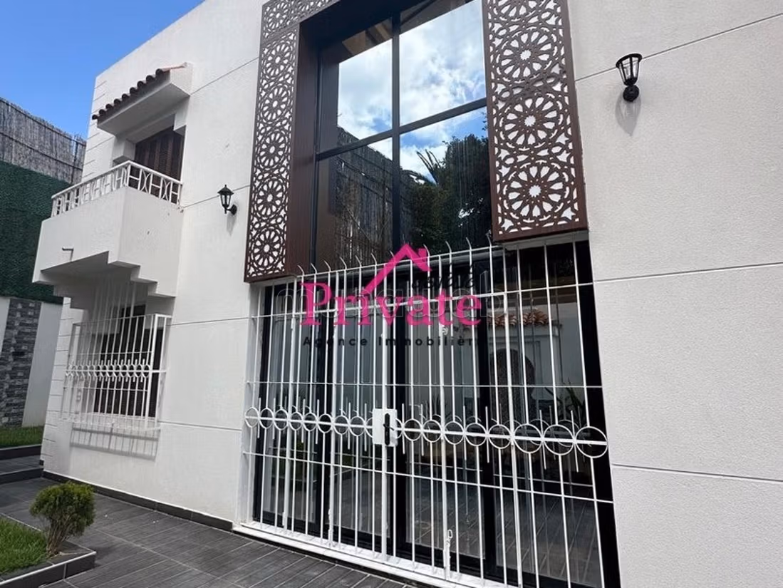 Vente VILLA 345 m² JBEL KBIR Tanger Ref: VZ421