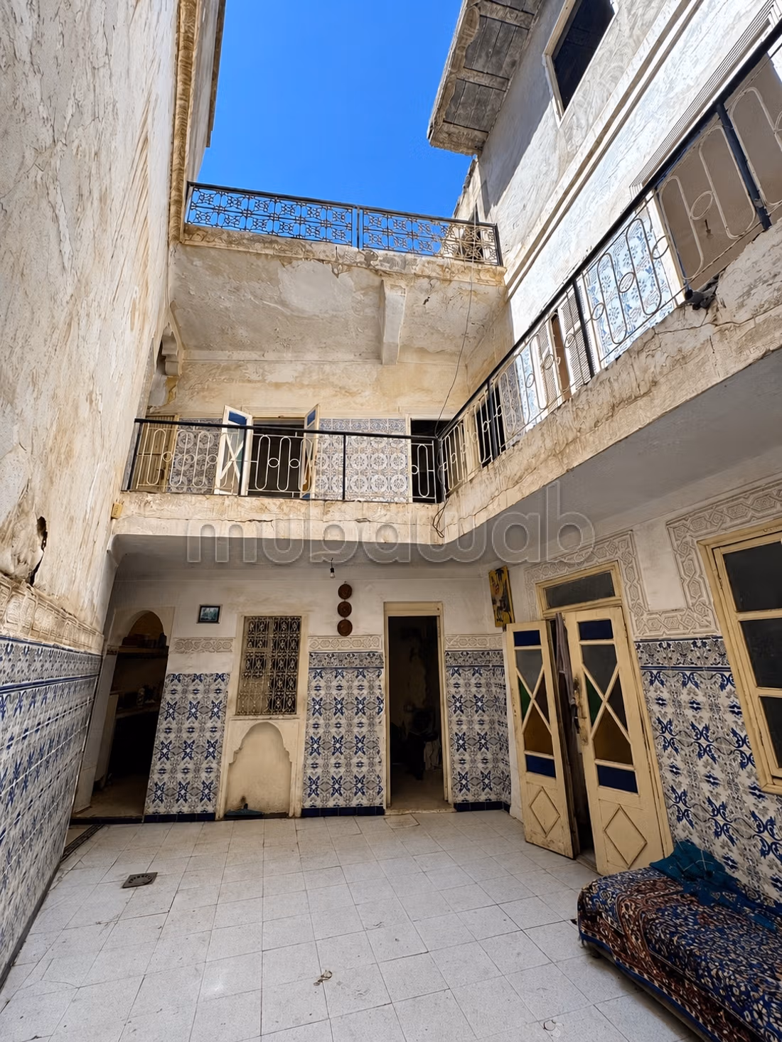 Riad à rénover – Place exceptionnelle 76m2 au sol