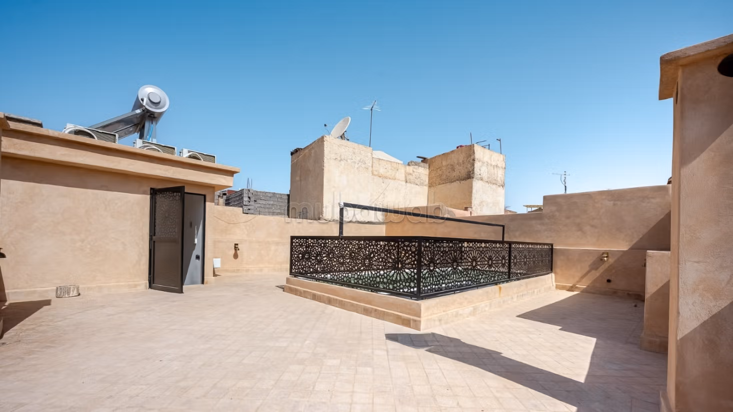 De Kunst van Leven in het Hart van Riad Laarousse