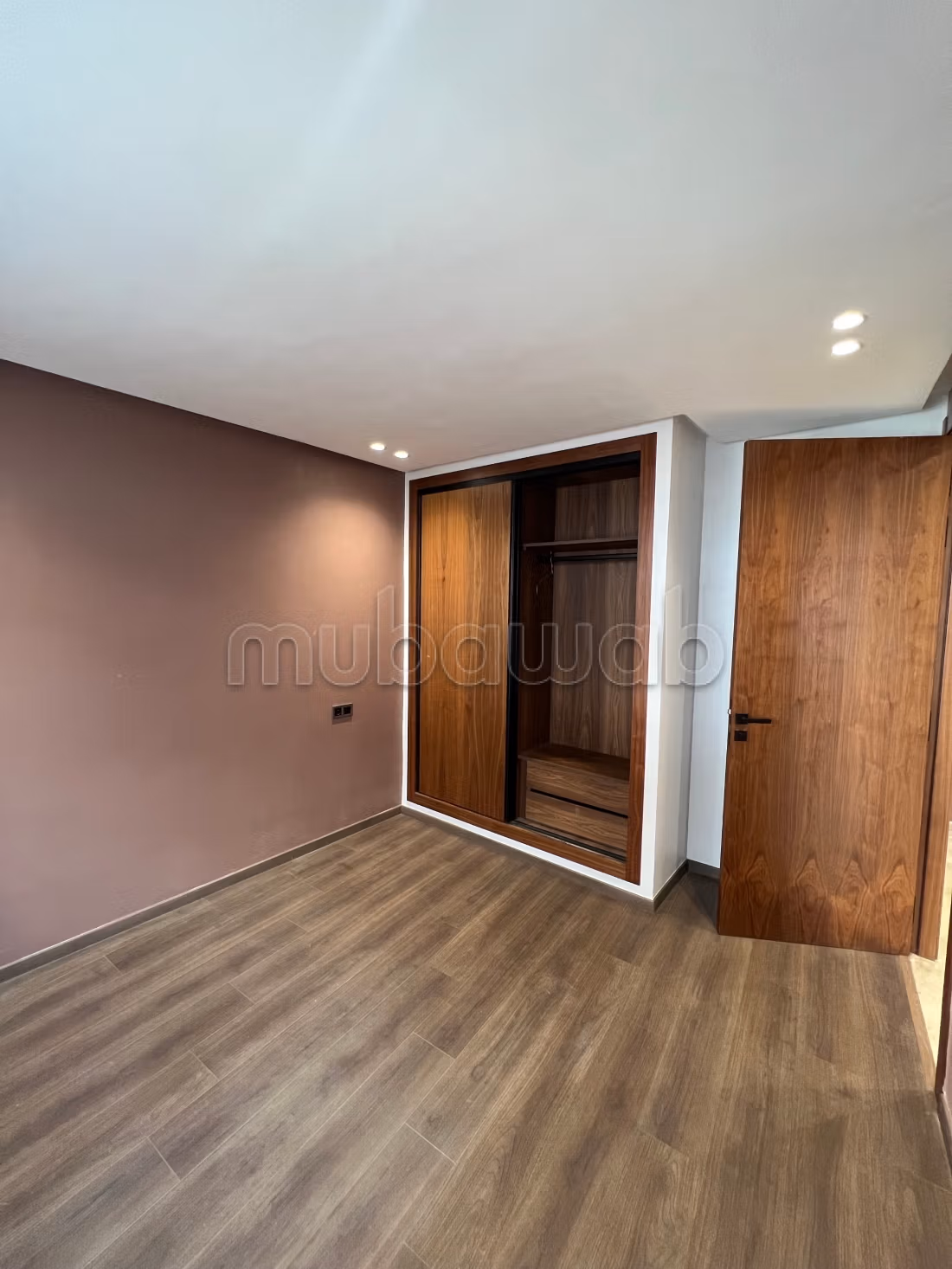 À louer – Appartement salon une chambr au quartier Palmier — 5