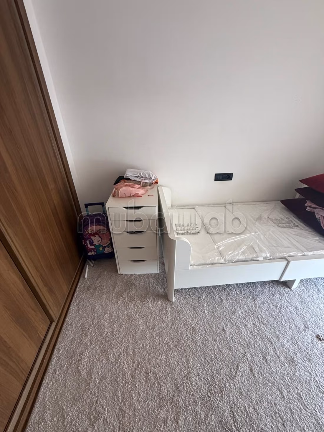 Location d’un superbe appartement meublé sur el menzeh 
route de zaer