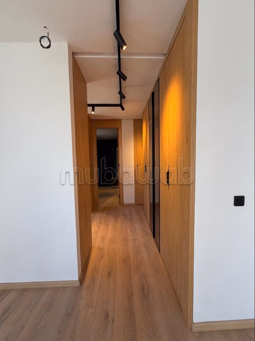Location new villa on Laymoune, close to CFC, never lived in 4 bedrooms