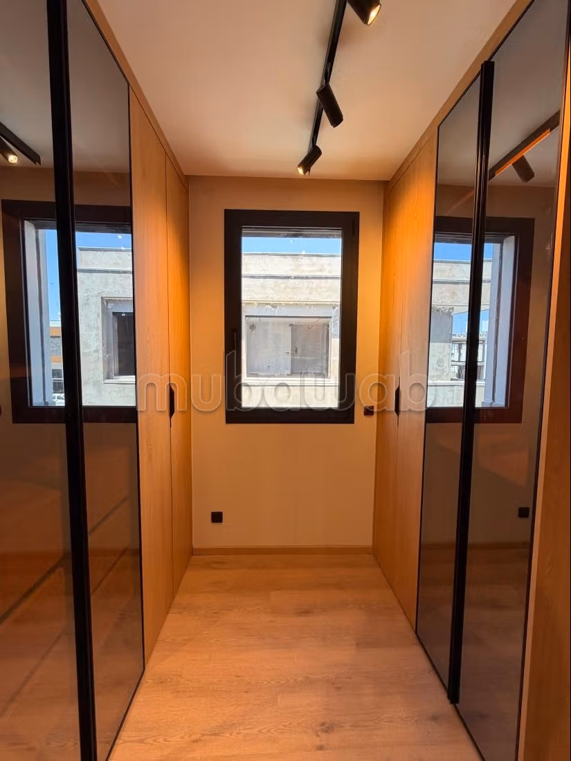 Location new villa on Laymoune, close to CFC, never lived in 4 bedrooms
