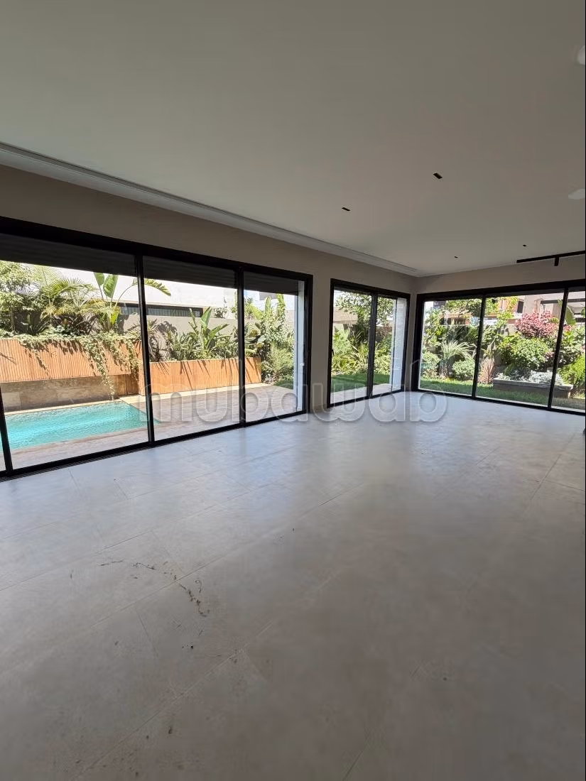 Location new villa on Laymoune, close to CFC, never lived in 4 bedrooms