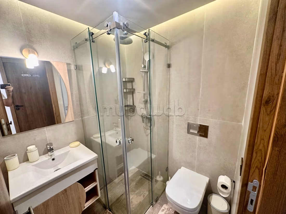 Appartement à vendre 53 m² à avenue Abdelkrim El Khattabi à Marrakech.
1 chambre. Bien meublé — 4