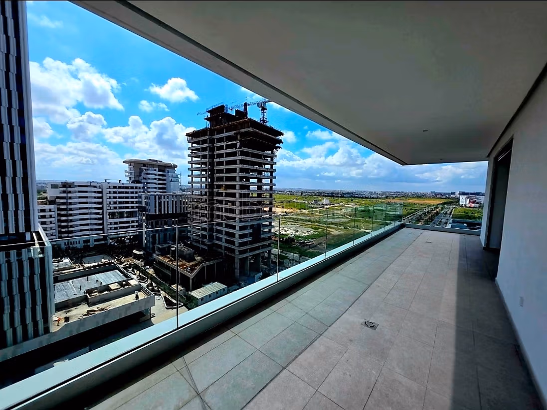 Bel appartement avec terrasse sur CFC — 6