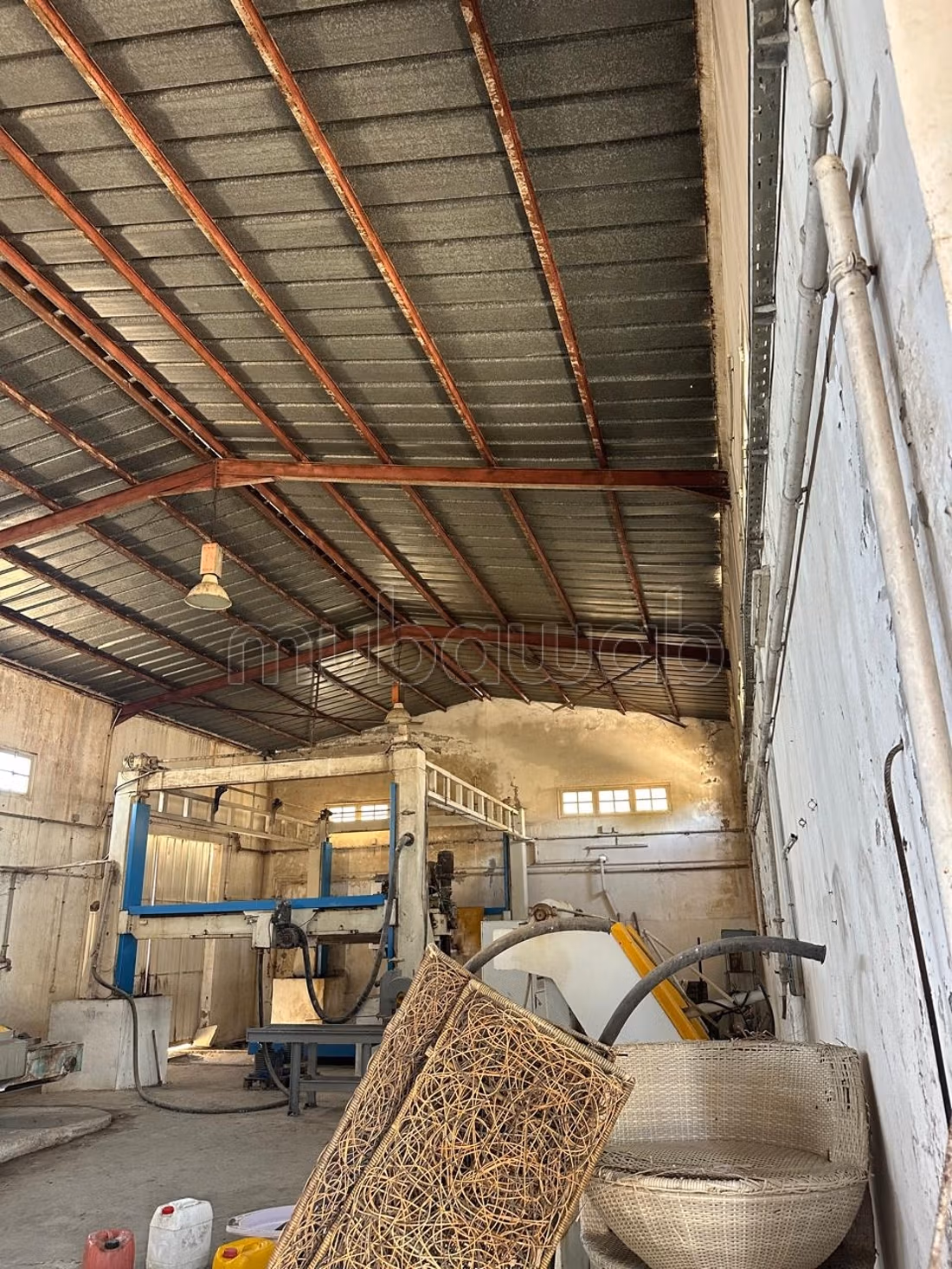 موقع المصنع