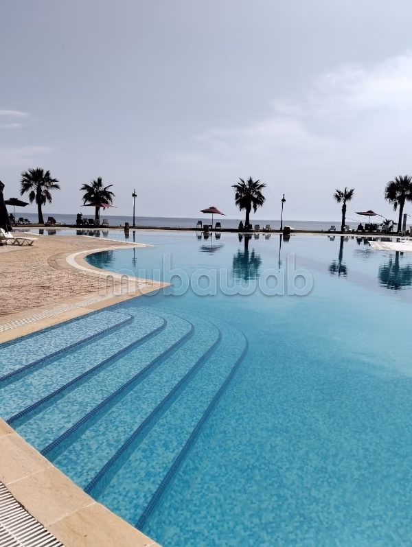 Seasonal rental. Area 100 m². Satellite dish and security