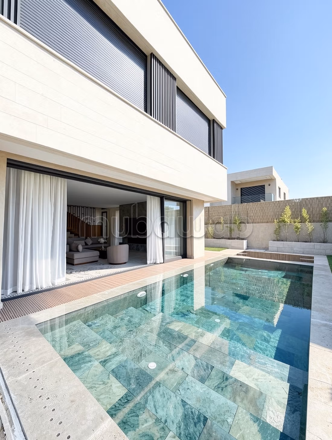 5 Bedroom Villa with Pool - Akenza