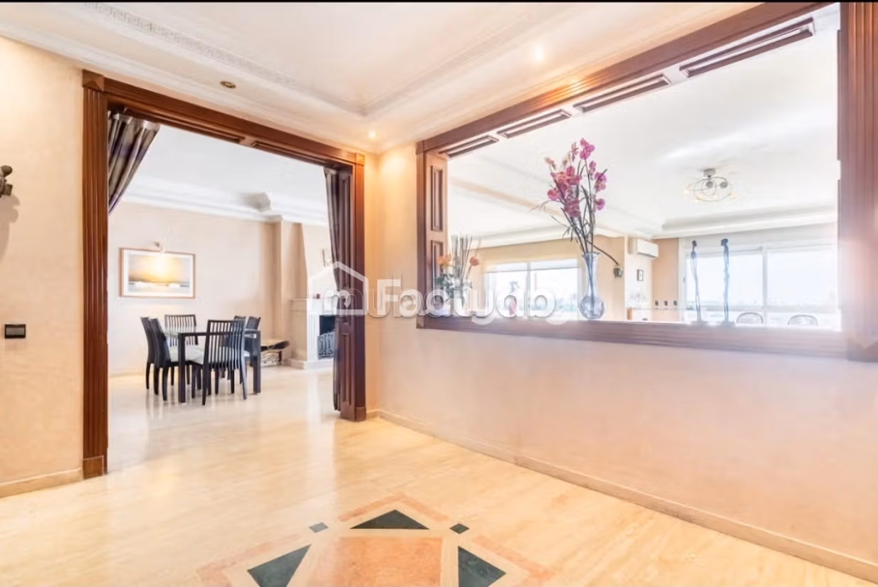 Appartement de 220 m² à Casablanca — 6
