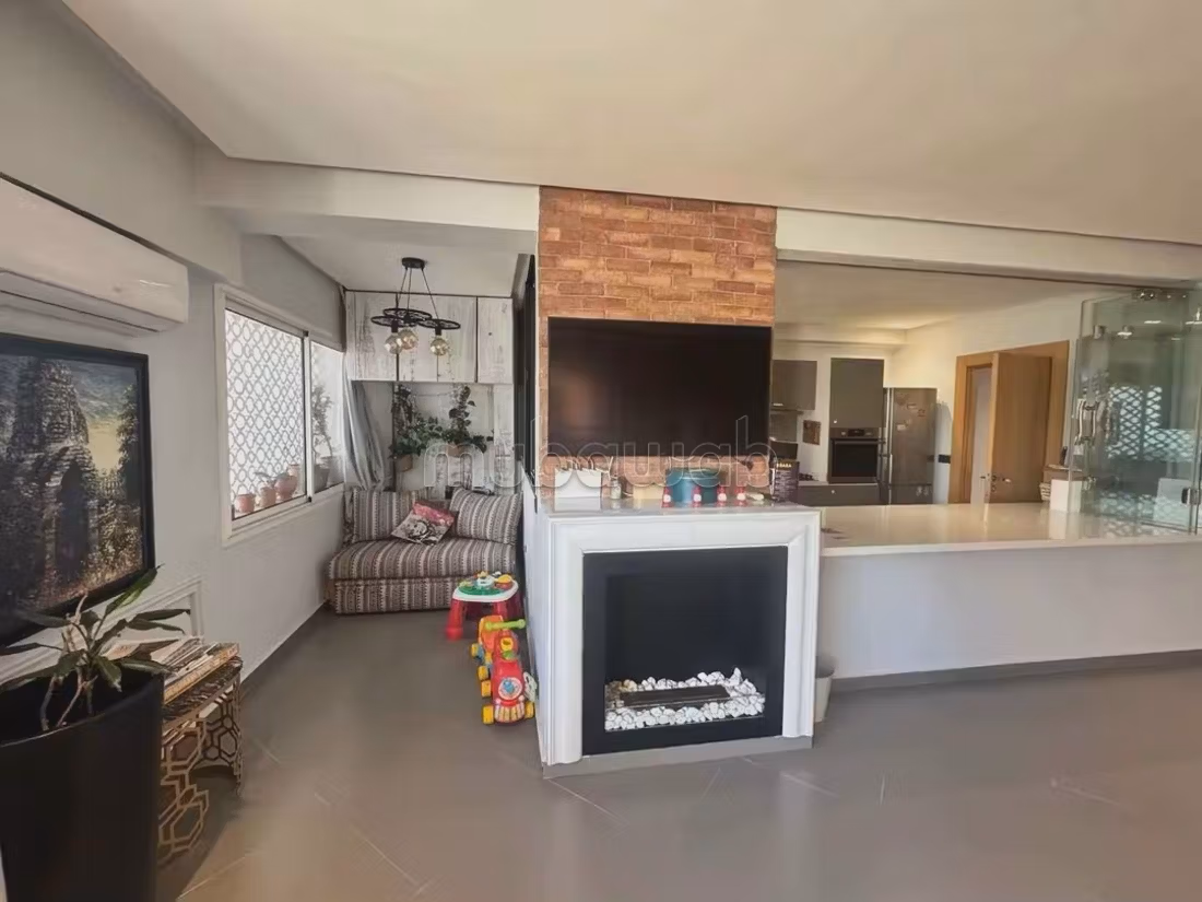 Appartment te huur in de haven van Casablanca. Oppervlakte 120 m². Gemeubileerd